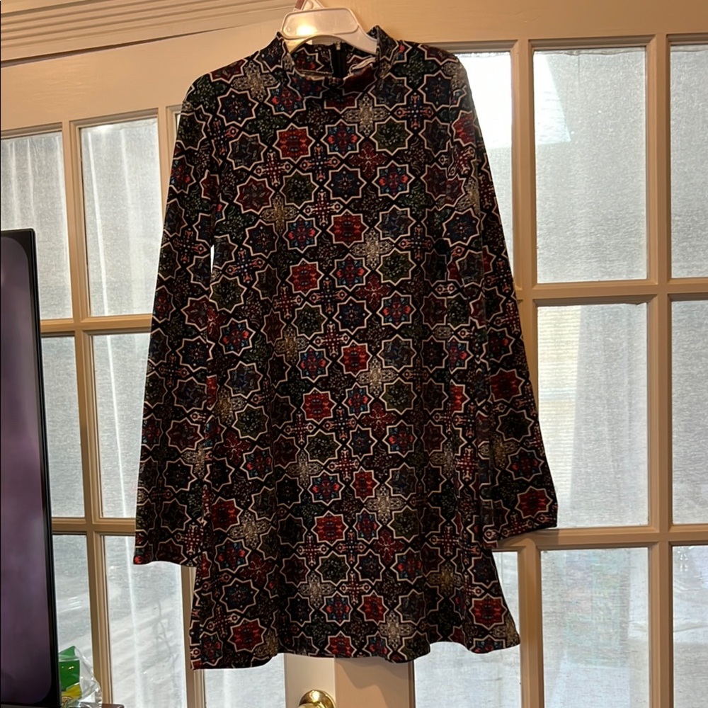 Geometric Patterned Long Sleeve Dress